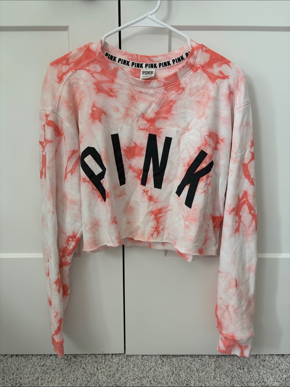 PINK Victoria's Secret Coral Tie-Dye Cropped Sweatshirt